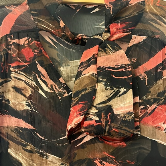 D R E S S - Picture 3 of 3